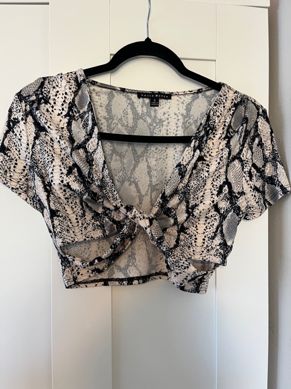 Haute Monde Black & Cream Snake-Print Twisted Front Crop Top